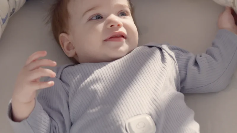 Giyilebilir bebek sağlığı takip cihazı Elora AI piyasaya sürüldü